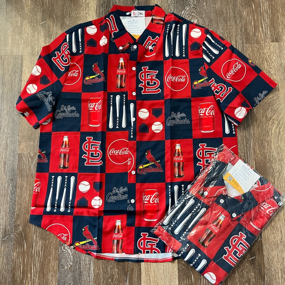 1 St. Louis Cardinals Coca-Cola Men's Red Shirt XL. You are purchasing 1 shirt